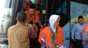 JAMAAH HAJI ASAL JEPARA DAN KUDUS, PULANG 24-26 JUNI